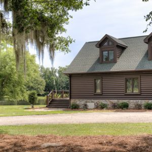 170601-Chris-and-Cami-Photography-0004 - side view of cabin with spanish moss in trees