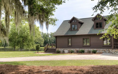 170601-Chris-and-Cami-Photography-0004 - side view of cabin with spanish moss in trees