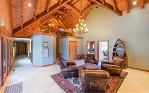 170601-Chris-and-Cami-Photography-0015 - lobby area